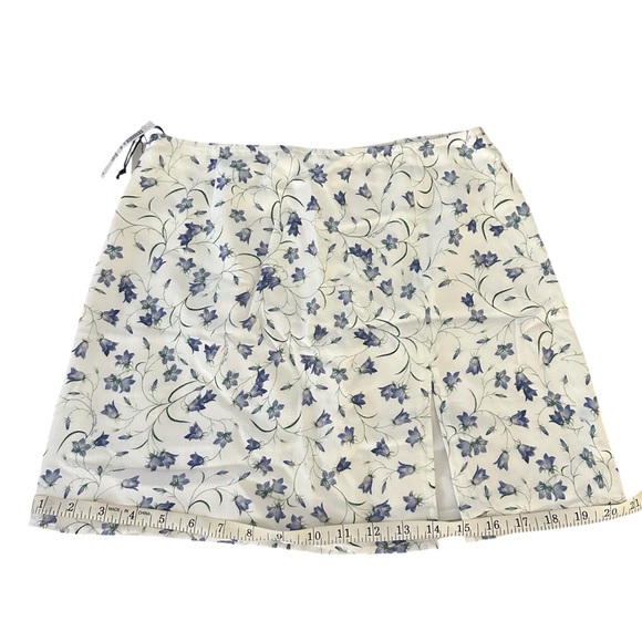 Sunday Best Floral Skirt - Picture 8 of 9